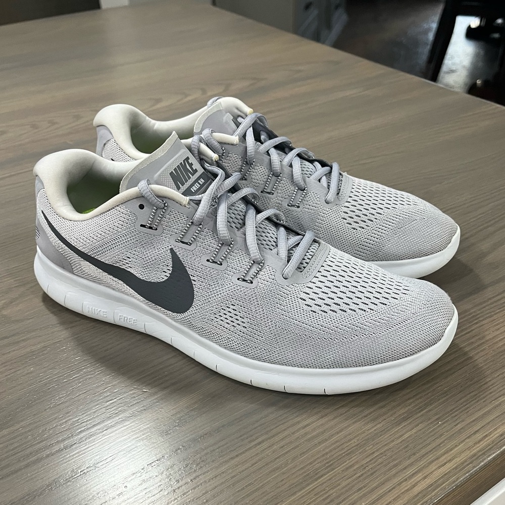 Nike Free RN Shoes